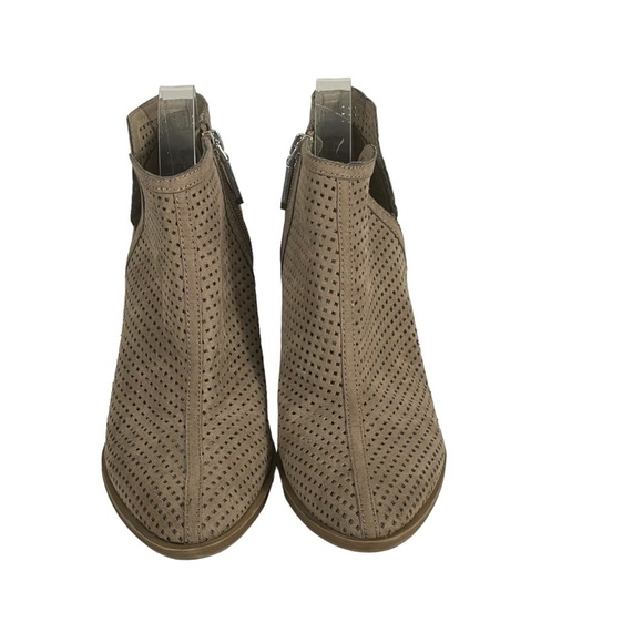 DV Dolce Vita Tan Faux Perforated Suede Zip Western Ankle Boot Sz 7.5 - Picture 2 of 12